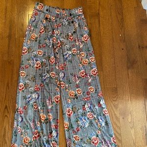 Floral black and white pants